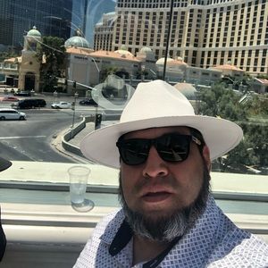 Meet your Posher, Jonathan